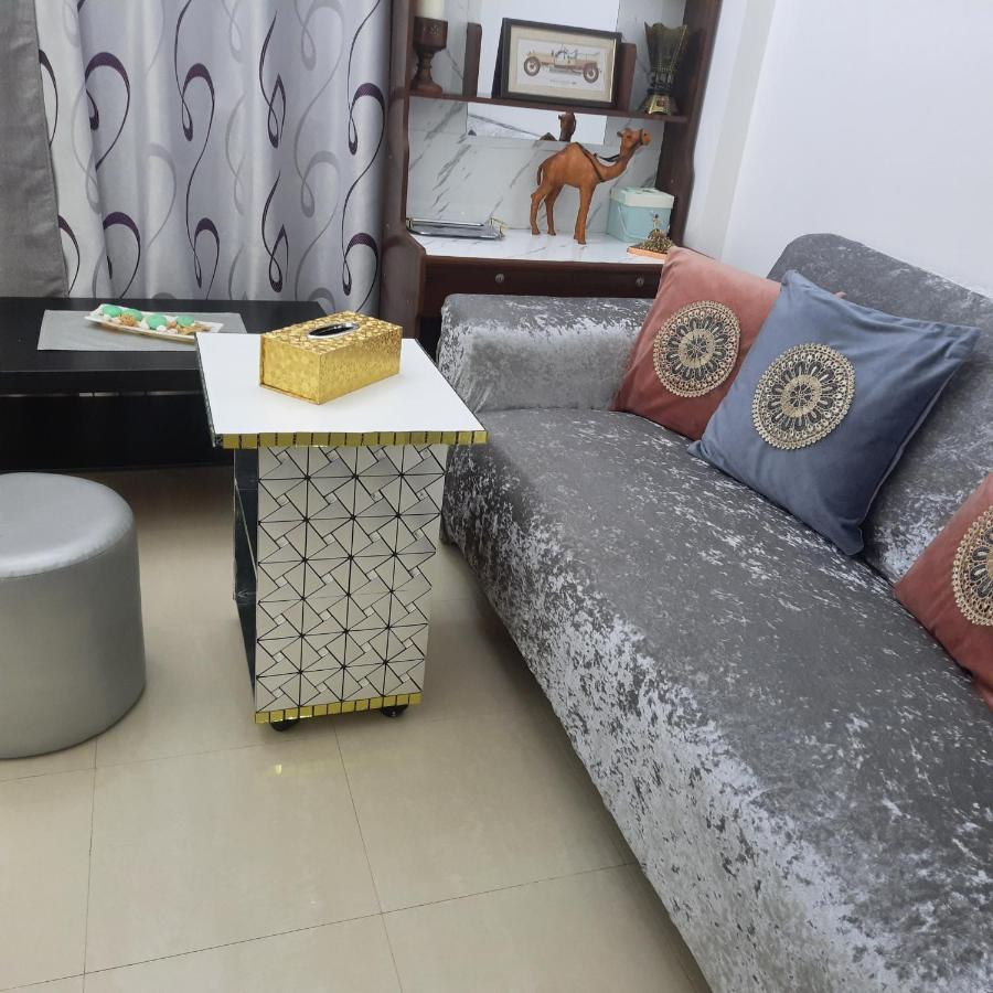 Beach Side Private Room Near Expo Center 샤르자 외부 사진